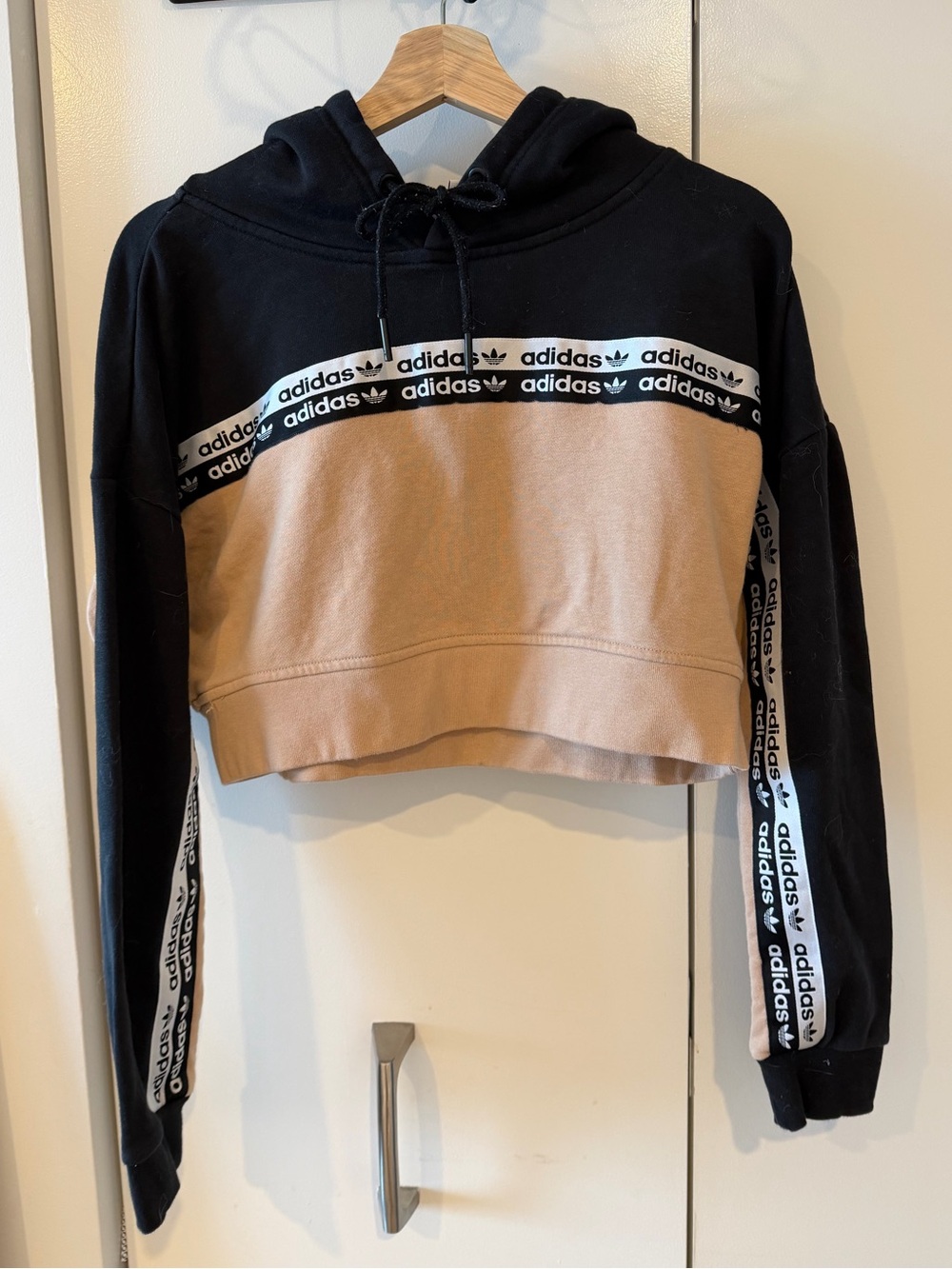 Adidas - Women's Black and Beige Cropped Hoodie - Size Small